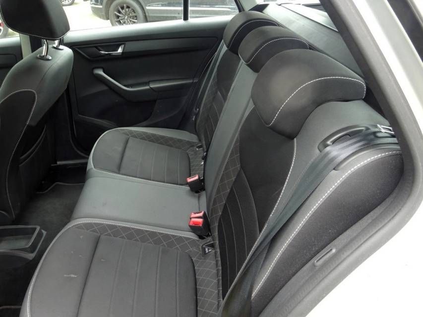 Fahrzeugabbildung SKODA Fabia Combi 1.0 TSI Ambition