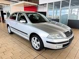 Skoda OCTAVIA 2.0 TDI ELEGANCE*KLIMAAUT+TEMP+SITZ+AHK* - Skoda Octavia: TDI Elegance