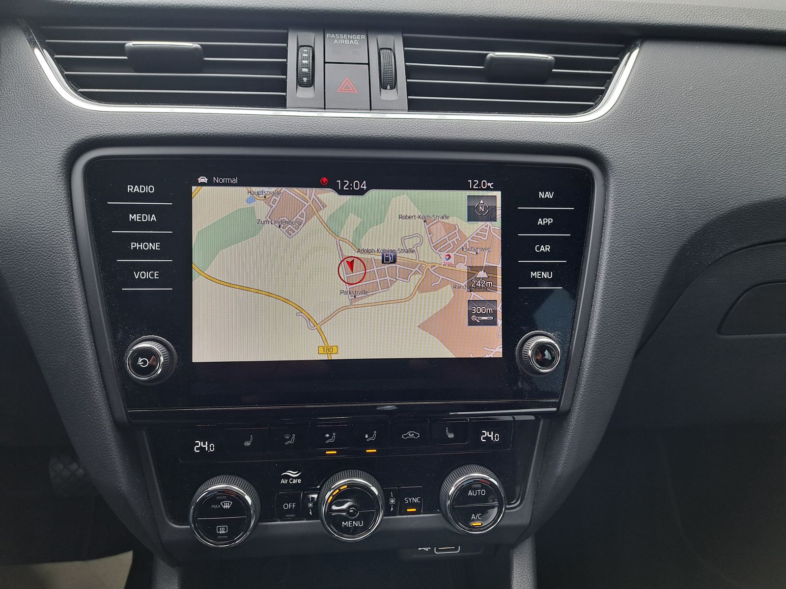 Fahrzeugabbildung SKODA Octavia Style 2.0 TDI DSG LED NAVI PARK-ASSIST