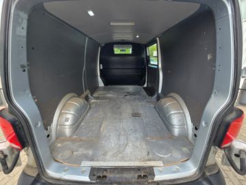 Volkswagen T6 Transporter - 10