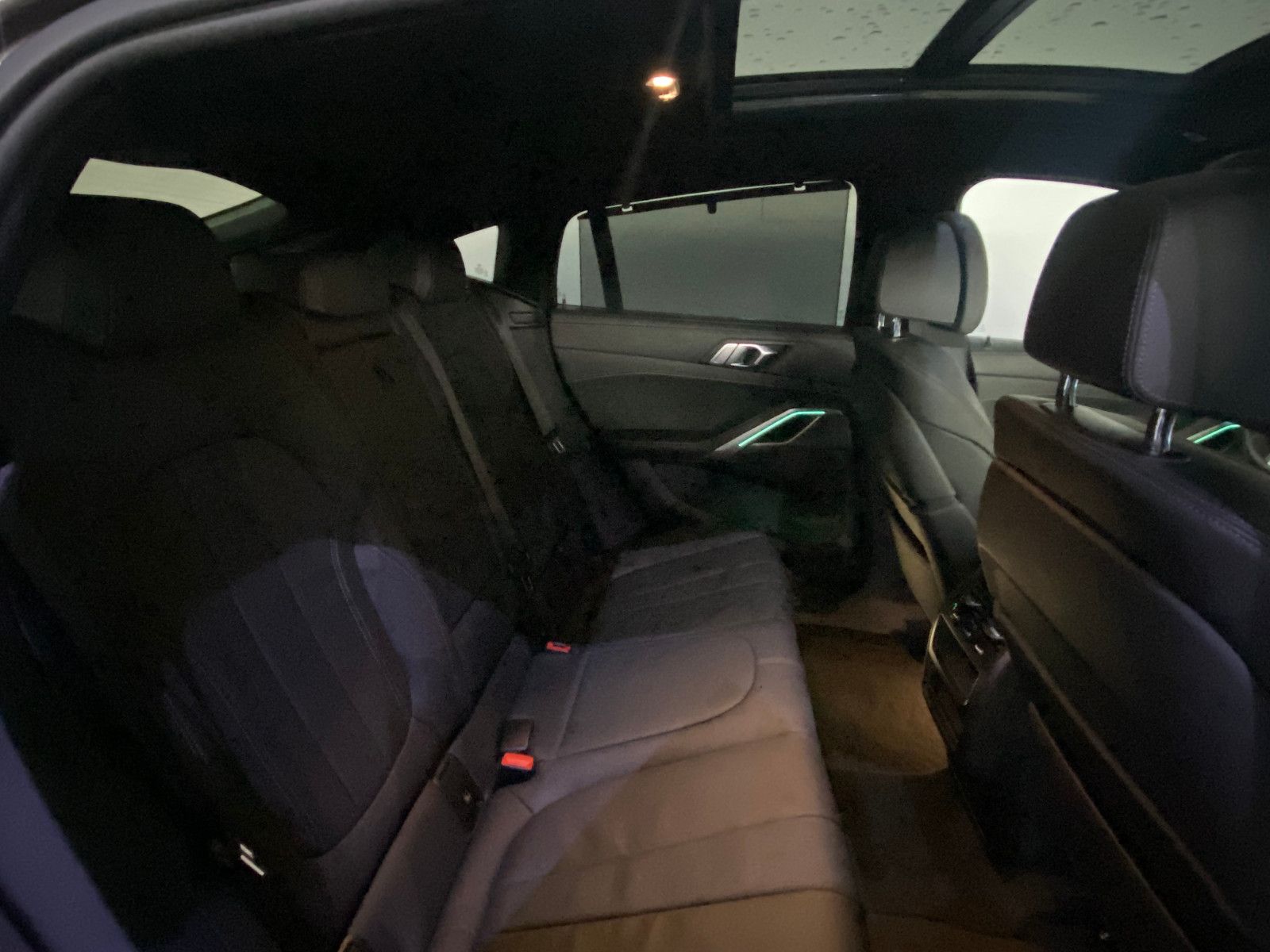 Fahrzeugabbildung BMW X6 M50 d, Pano, Laser, ACC, HUD, Navi