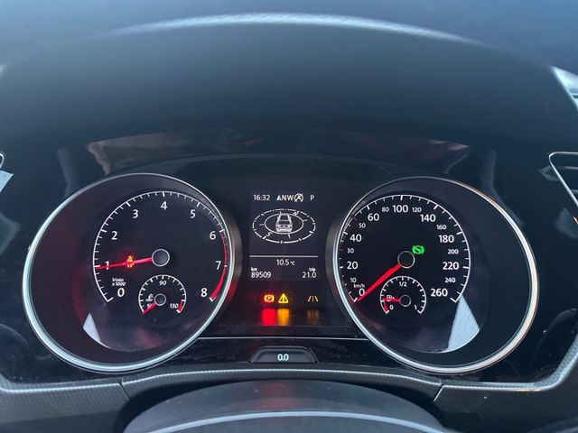 Touran IQ.DRIVE 1.5 TSI DSG ACC Navi 7-Sitzer PD