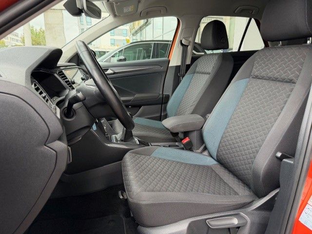 Fahrzeugabbildung Volkswagen T-Roc IQ Drive 116PS PDC/Navi/SHZ/AHK!