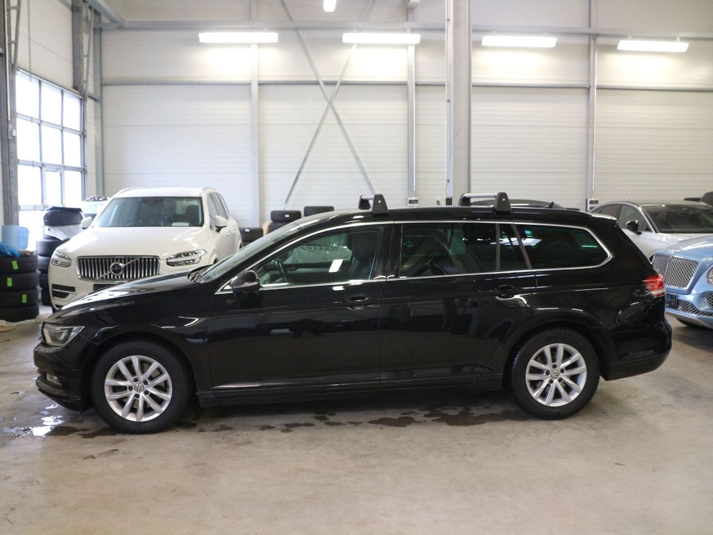 Fahrzeugabbildung Volkswagen Passat Comfortline DSG ACC DAB AID Kamera SHZ