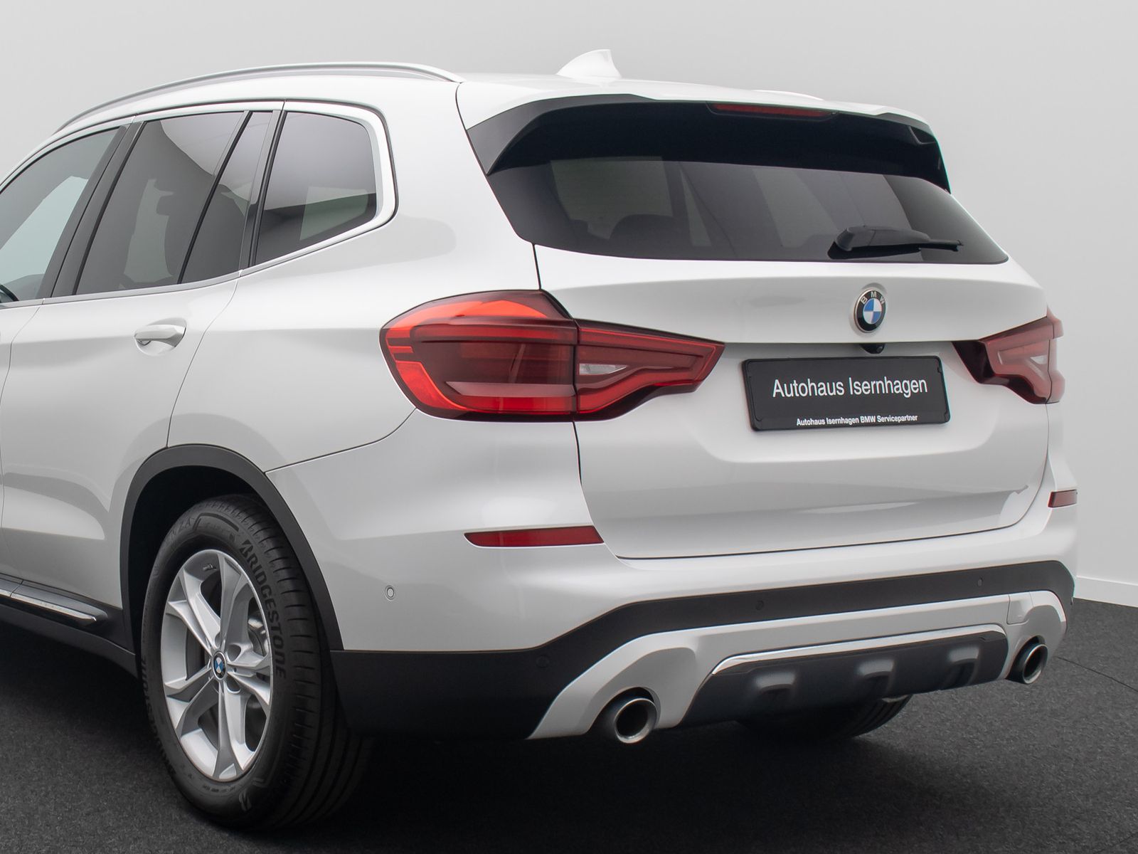 Fahrzeugabbildung BMW X3 xD20d Luxury Line DisplKey DAB Kamera AHK 18"