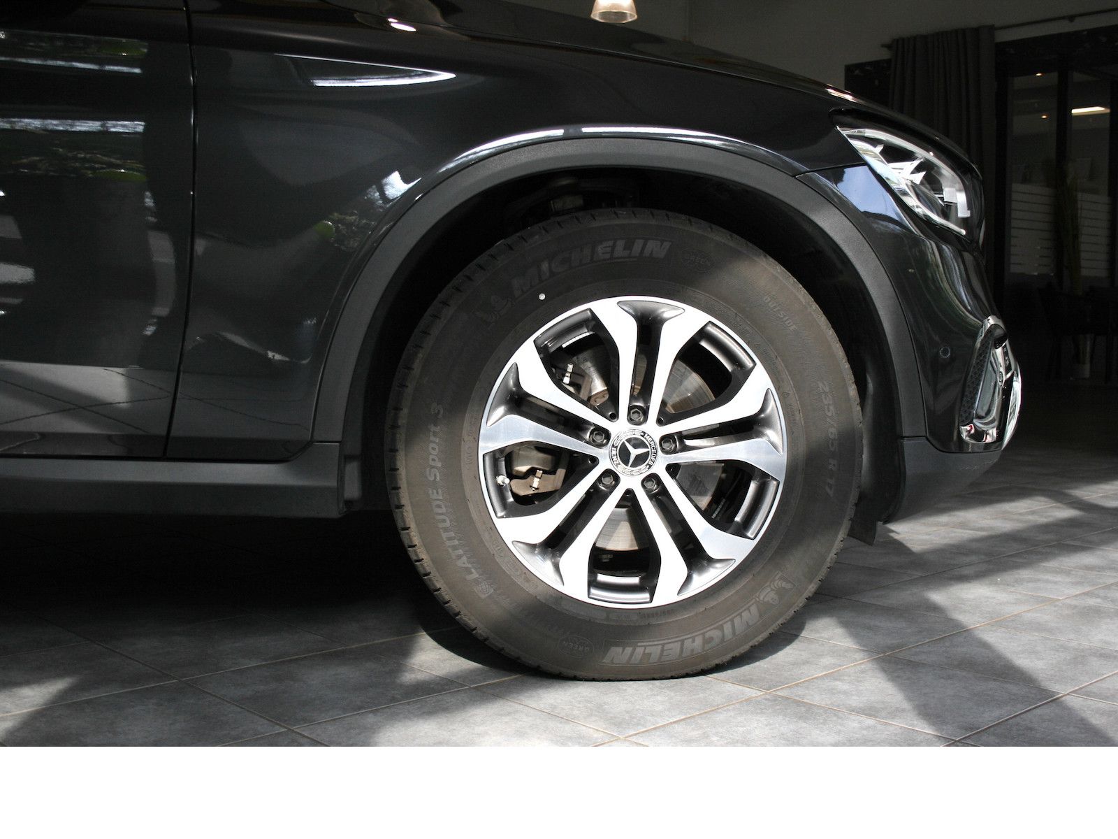 Fahrzeugabbildung Mercedes-Benz GLC 220 d 4M Offroad *LED*Totwinkel*Standheizung