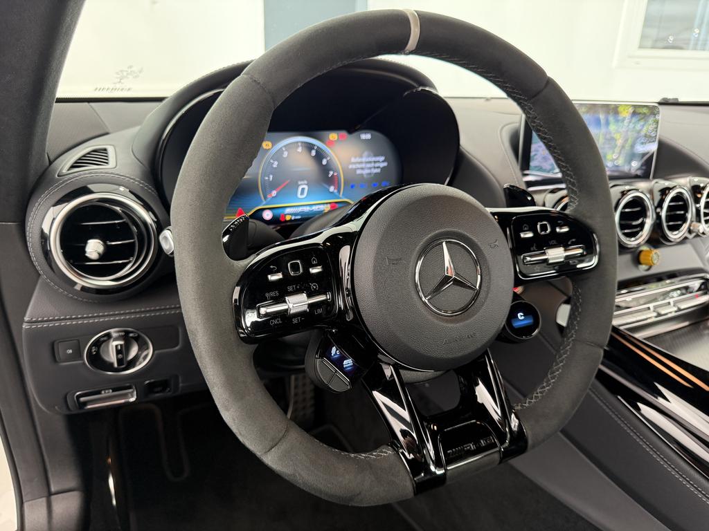 Mercedes-Benz AMG GT R