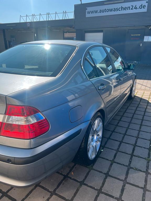 BMW 320