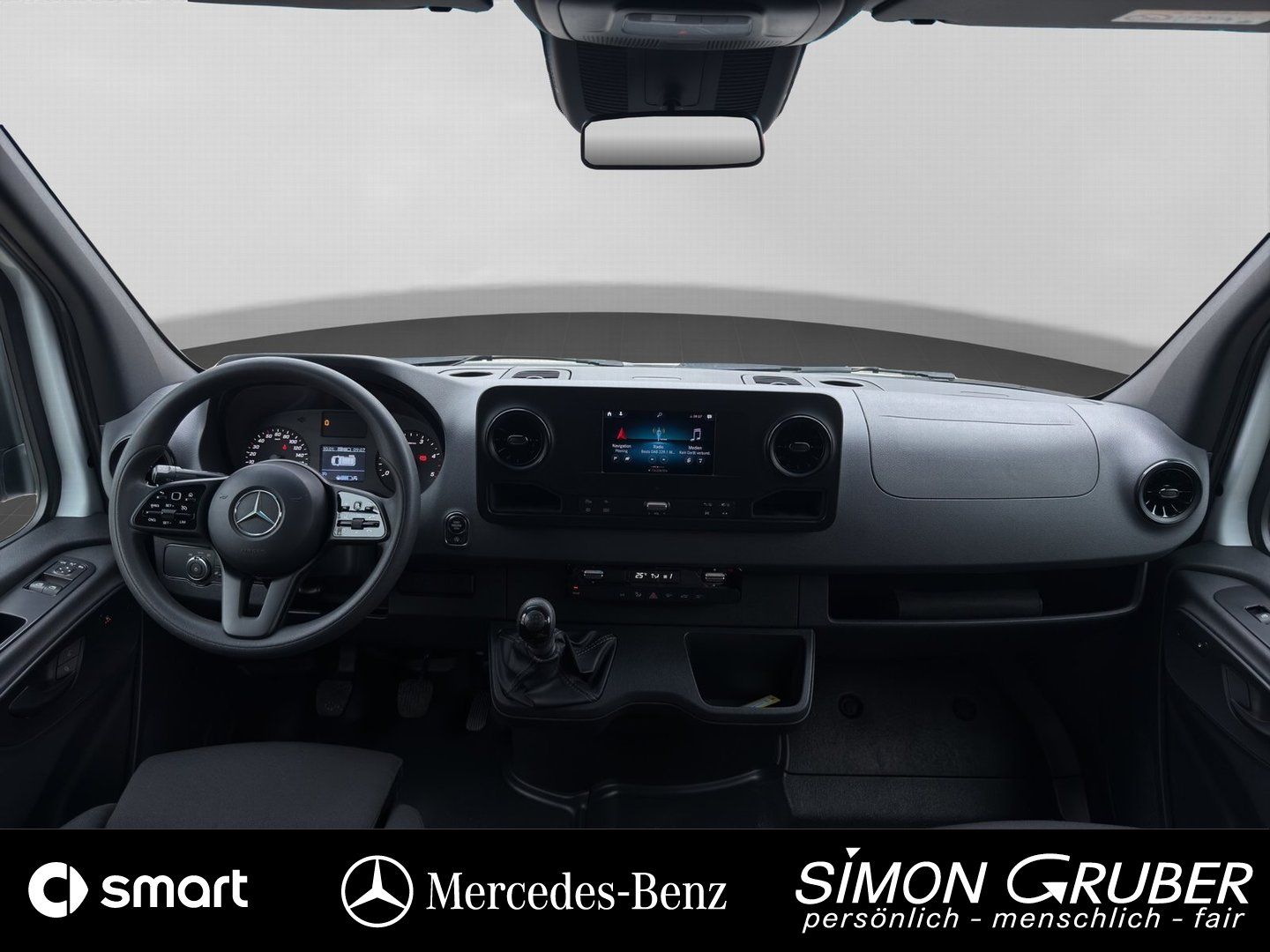 Fahrzeugabbildung Mercedes-Benz 317 Tourer L2H2 Standard 8Sitzer Rollstuhl Lift