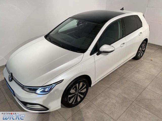 Golf VIII 1.0 eTSI DSG Move NAVI KLIMA PDC PANO