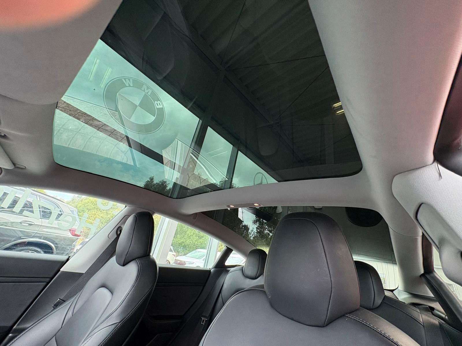 Fahrzeugabbildung Tesla Model 3 Standard Range Plus RWD 60kw