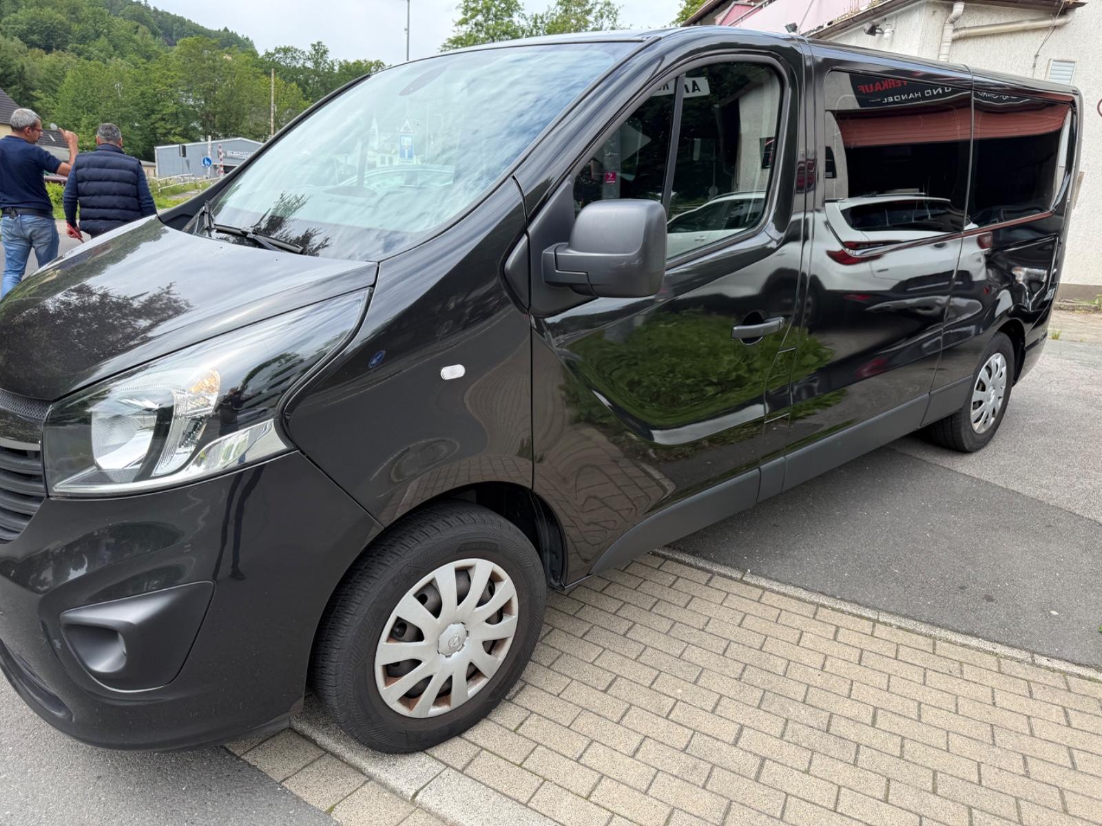 Opel Vivaro B Combi L2H1  2,9t 9 Sitze,Navi,R.Kamera