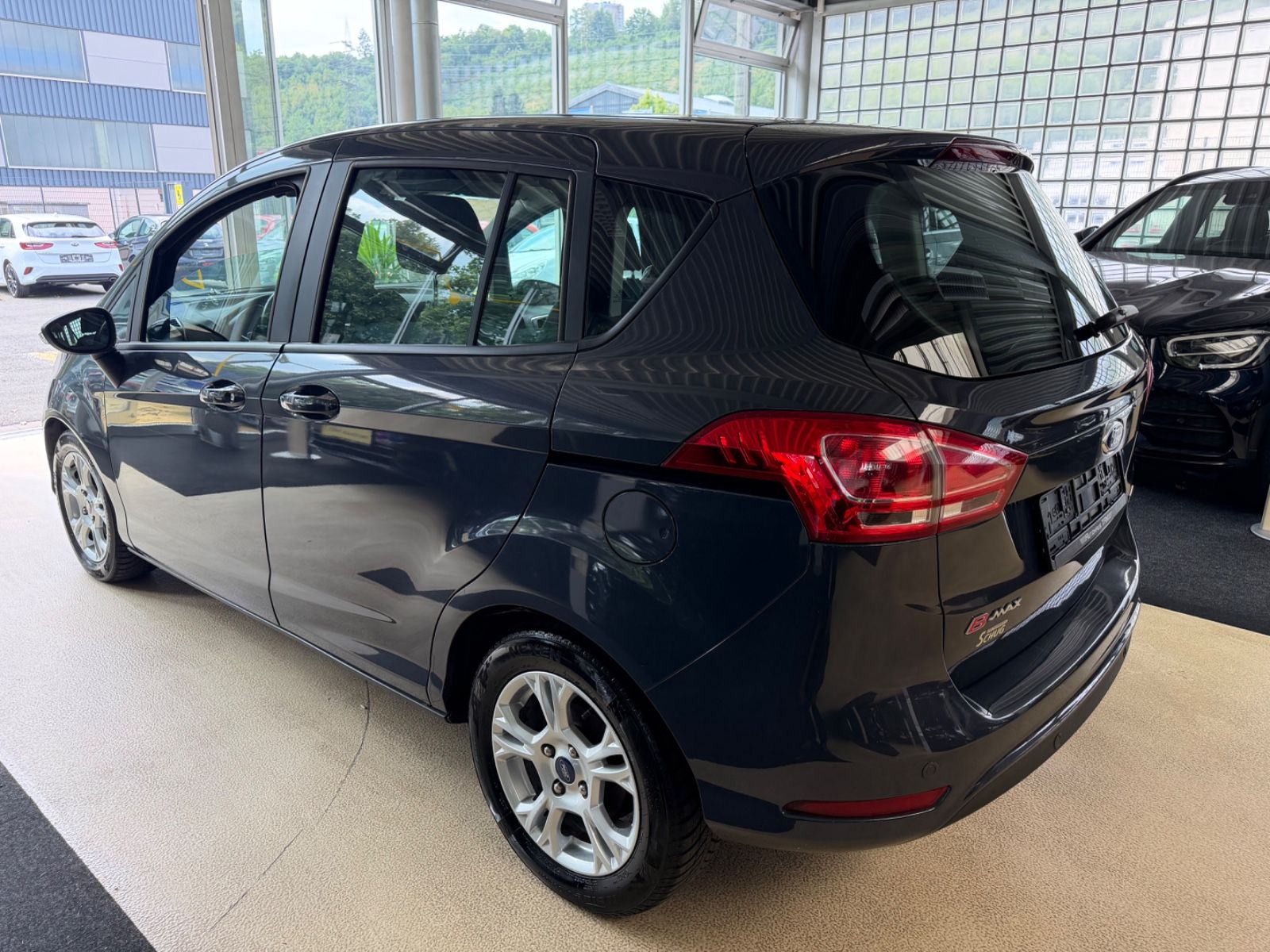 Fahrzeugabbildung Ford B-Max B-MAX Sync Edition