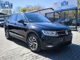 Volkswagen Tiguan Sound BMT 1.4 TSI ACC NAVI SHZG PDC - Volkswagen: Unfallwagen
