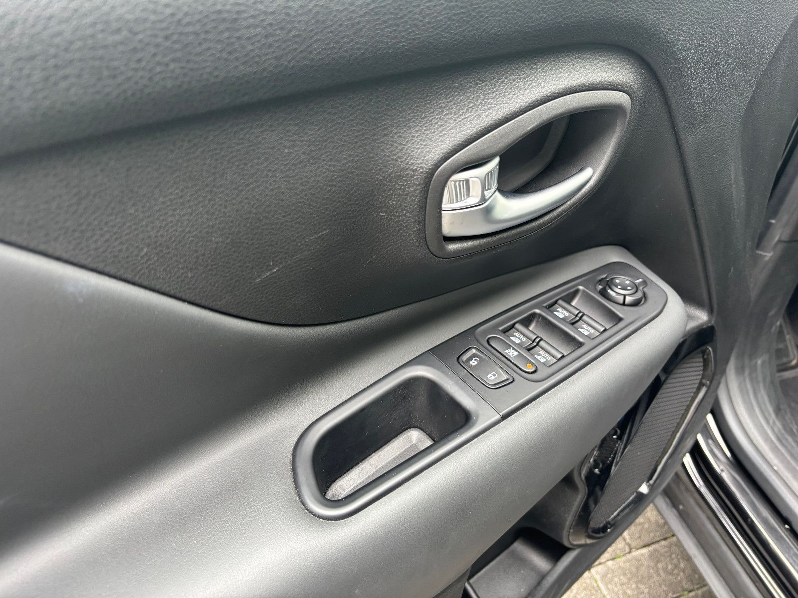 Fahrzeugabbildung Jeep Renegade Longitude//AMBIENTE/APPLE