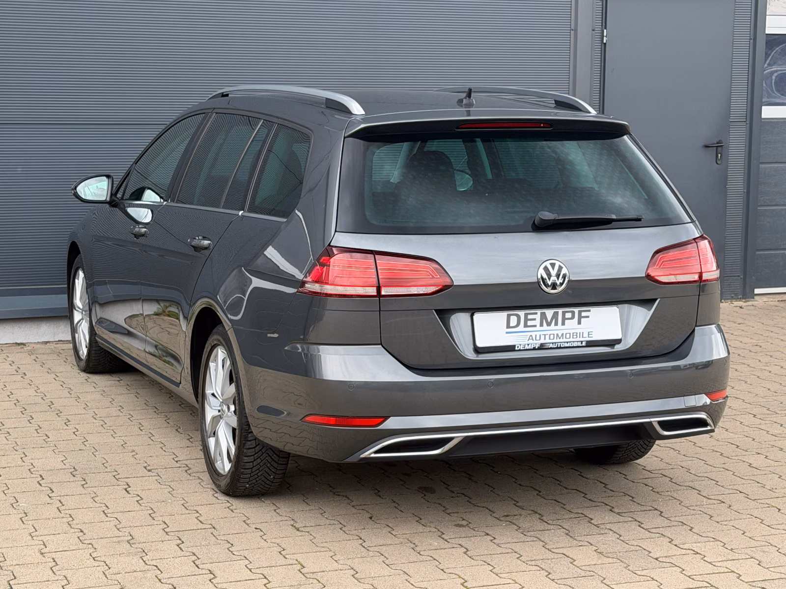 Volkswagen Golf Var. Highline*DSG*ErgoActive*LED*Navi*ACC*
