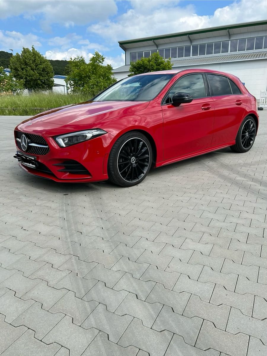 MERCEDES-BENZ A 180 - AMG Line