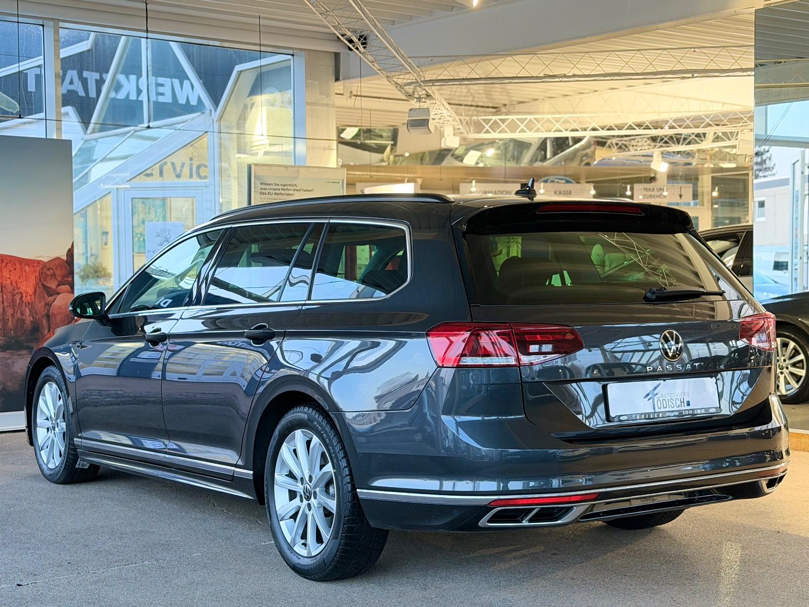 Volkswagen Passat Passat*Variant*2.0 TDI*DSG*R-Line*AHK*CAM*LED*LM, миниатюра 15