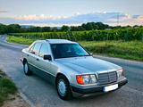 Mercedes-Benz Mercedes Benz 300d Limousine W124 - Mercedes-Benz 300: D W124