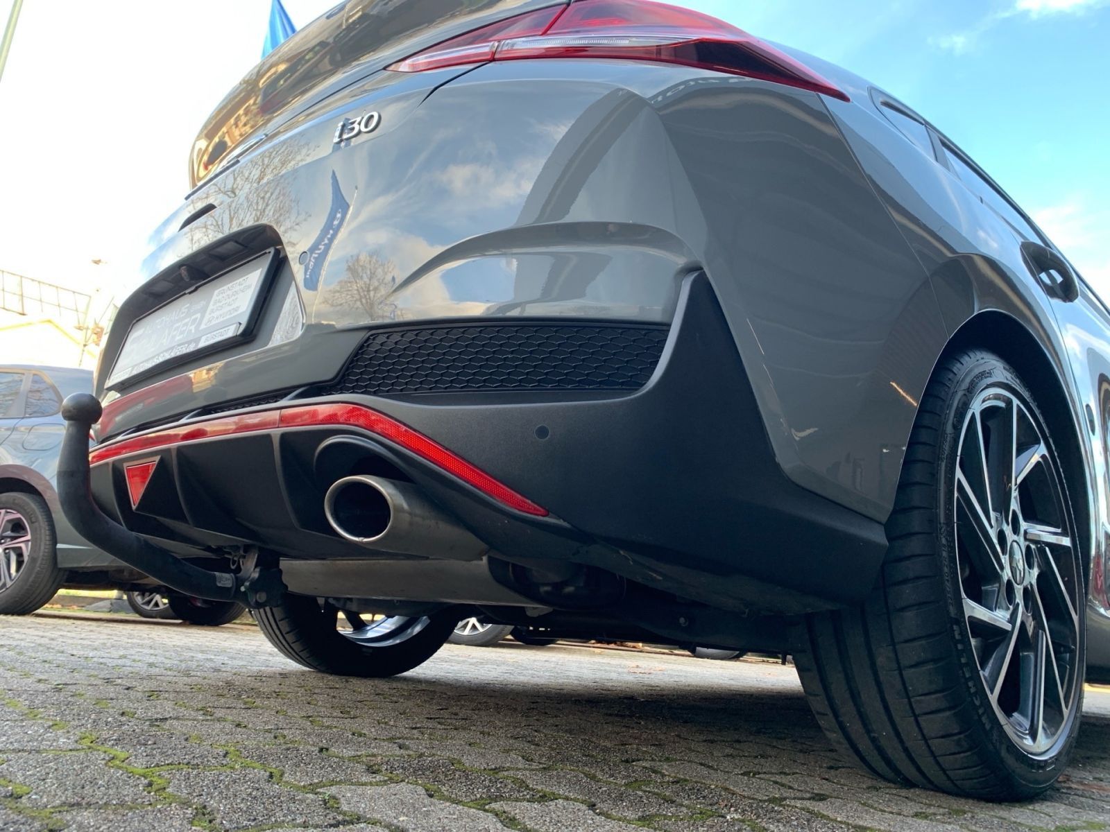 Fahrzeugabbildung Hyundai i30 Fastback 7-DCT 1.5T-GDI N-Line Mild-Hybrid A