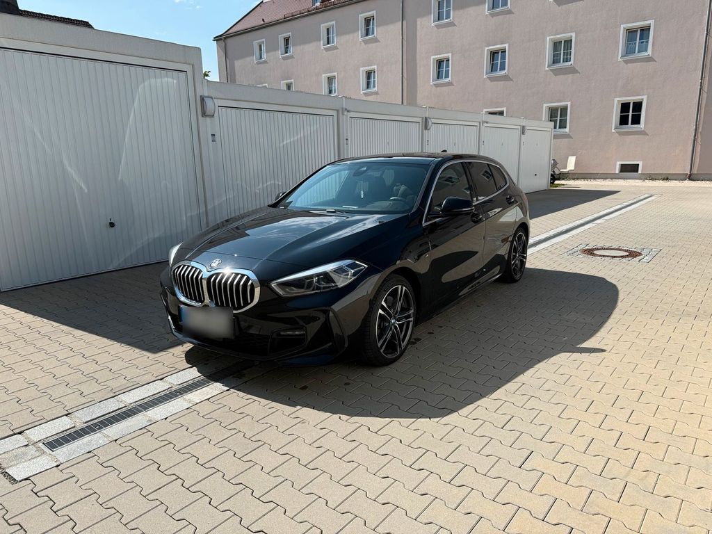 Image of BMW 120