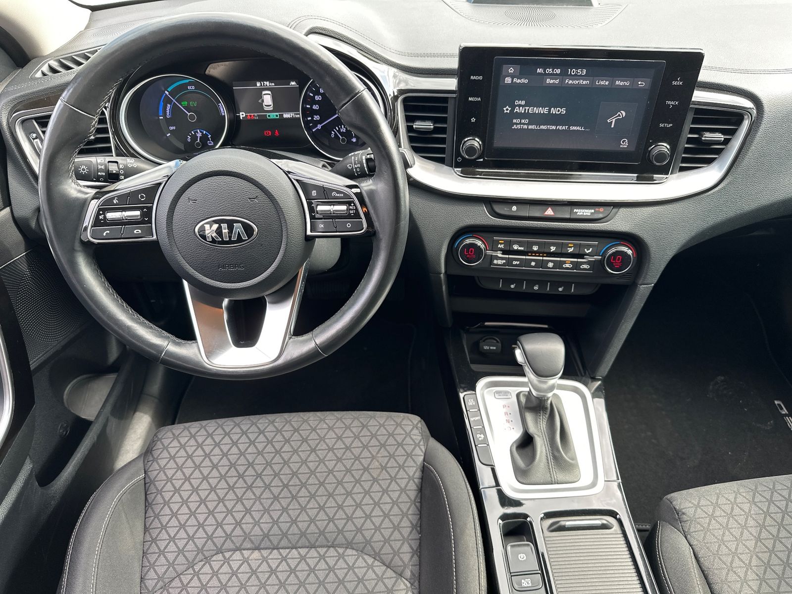 Fahrzeugabbildung Kia cee'd Sportswagon 1.6 GDI Plug-in Hybrid LED+KAM