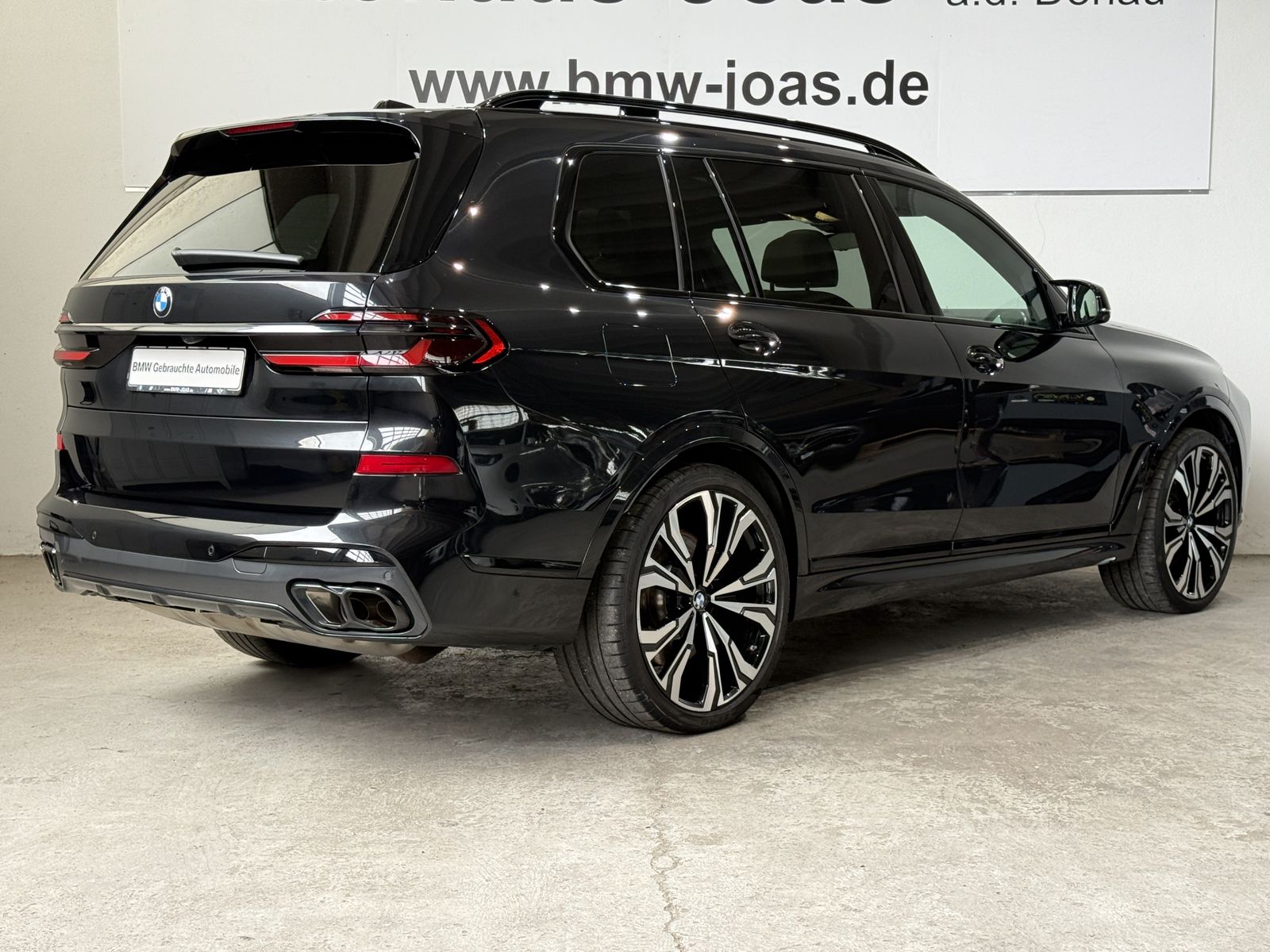 Fahrzeugeinzelansicht 17 Fahrzeugabbildung BMW X7 M60i |Sitzbelüftung |AHK |Panorama Glasdach