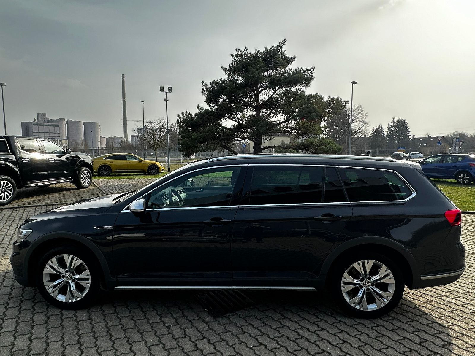 Fahrzeugabbildung Volkswagen Passat Variant Alltrack 4Motion