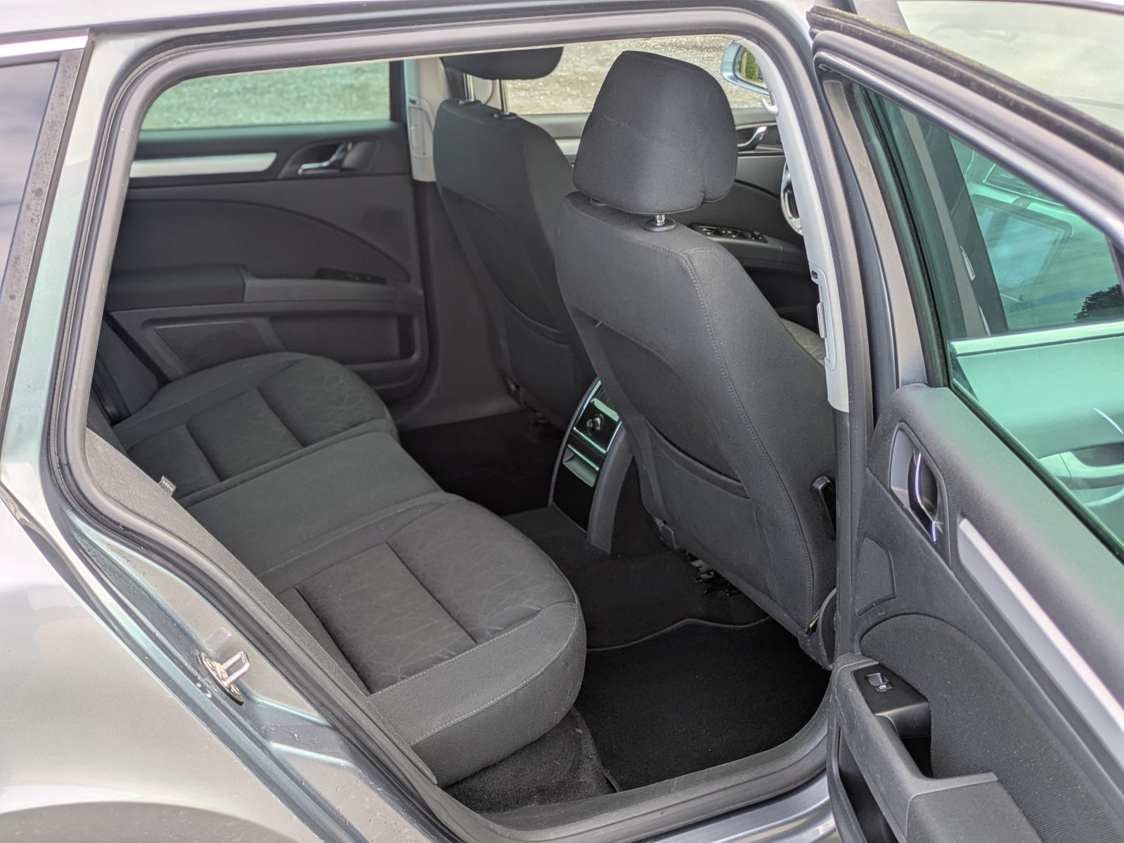 Skoda Superb 2011 — photo 6