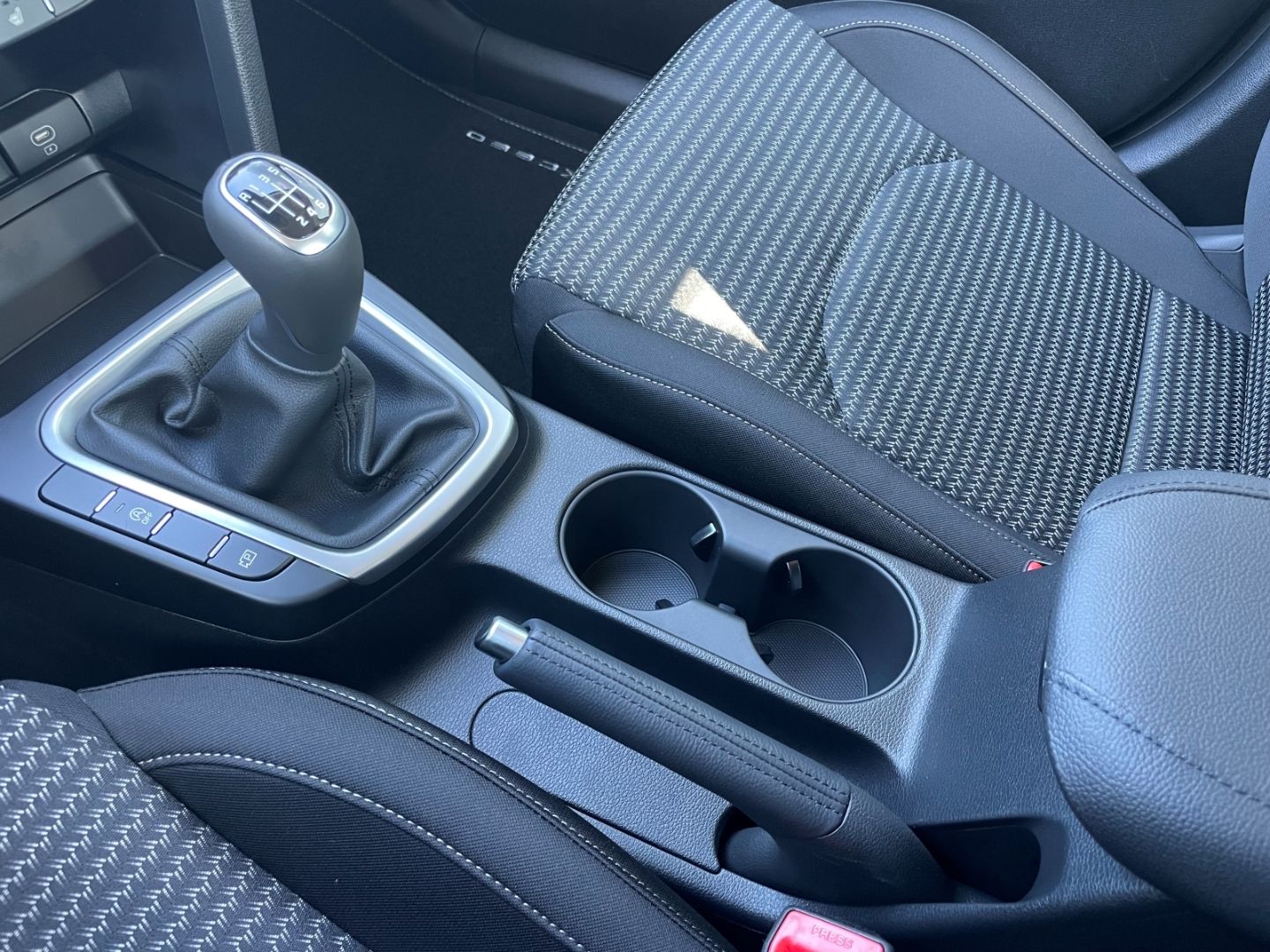 Fahrzeugabbildung Kia XCeed Core Navi Soundsystem LED Blendfreies Fern