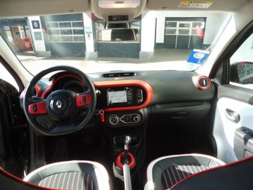 Renault Twingo Techno Electric, 8-fach bereift