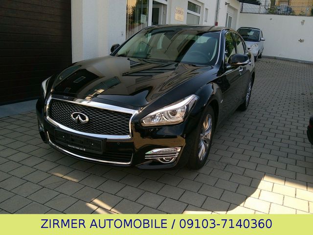 Infiniti Q70 2.2 d Premium Tech 1. HAND