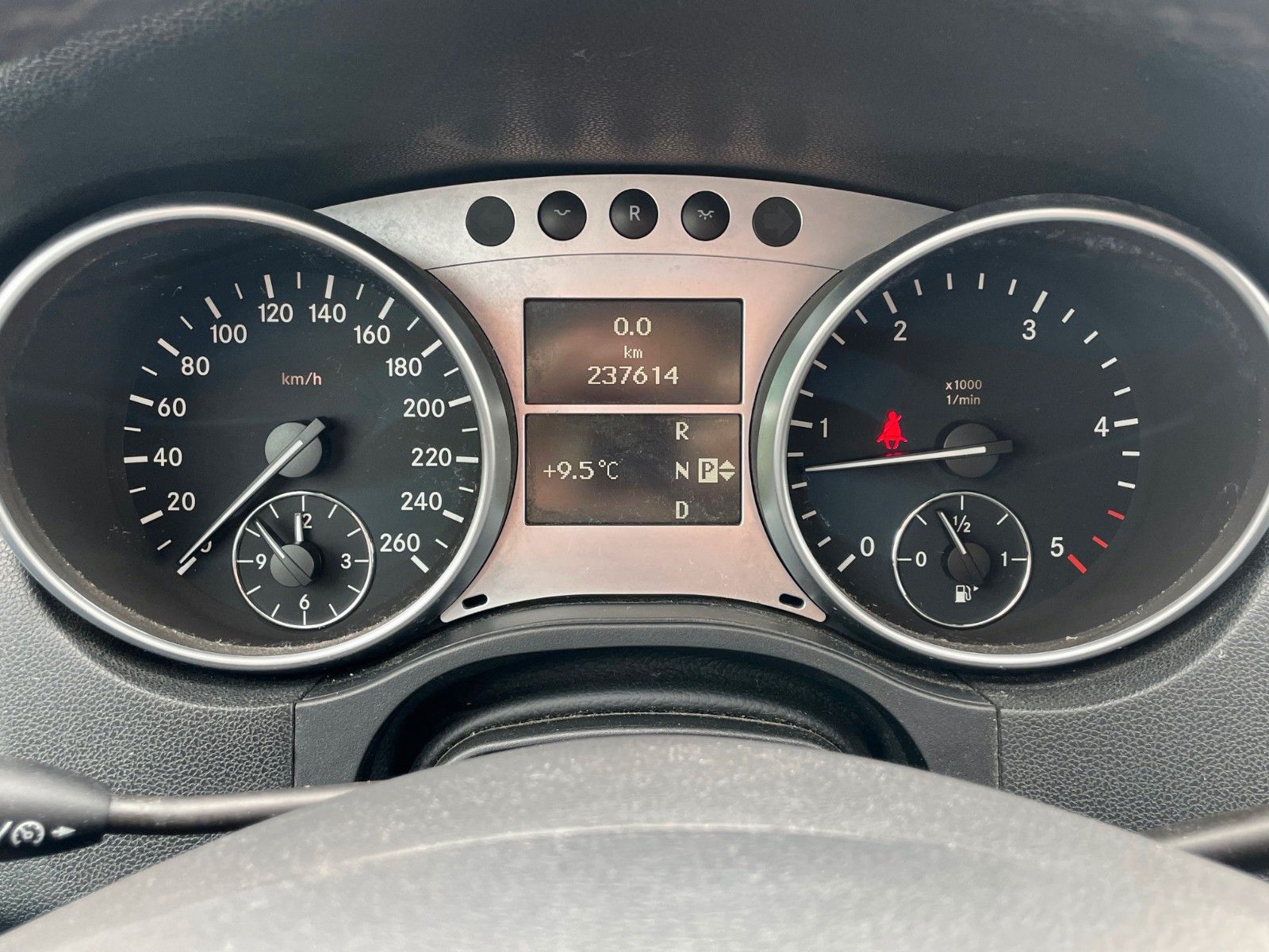 Fahrzeugabbildung Mercedes-Benz ML 320 CDI Aut. Navi Leder Xenon AHK SPORTPAKET