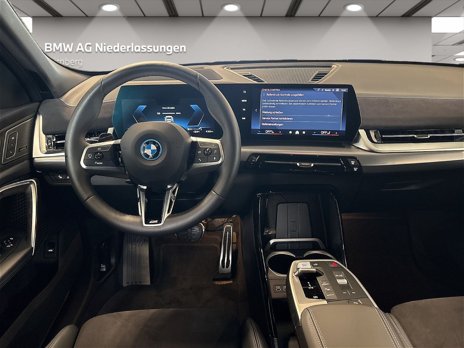 BMW iX2 - Bild 13