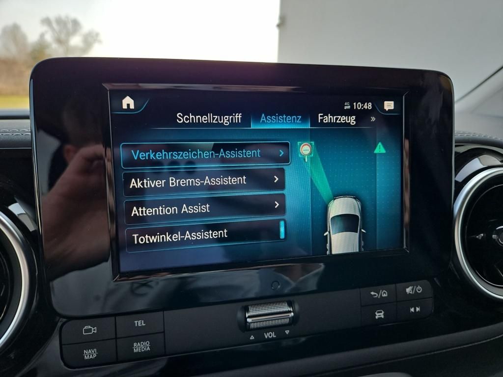 Fahrzeugabbildung Mercedes-Benz T 180 PROGRESSIVE Navi LED PTS RFK SHZ Tisch GRA