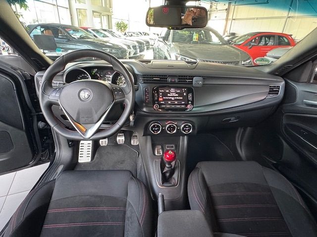Fahrzeugabbildung Alfa Romeo Giulietta Sprint NAVI 18" ALU - TOP