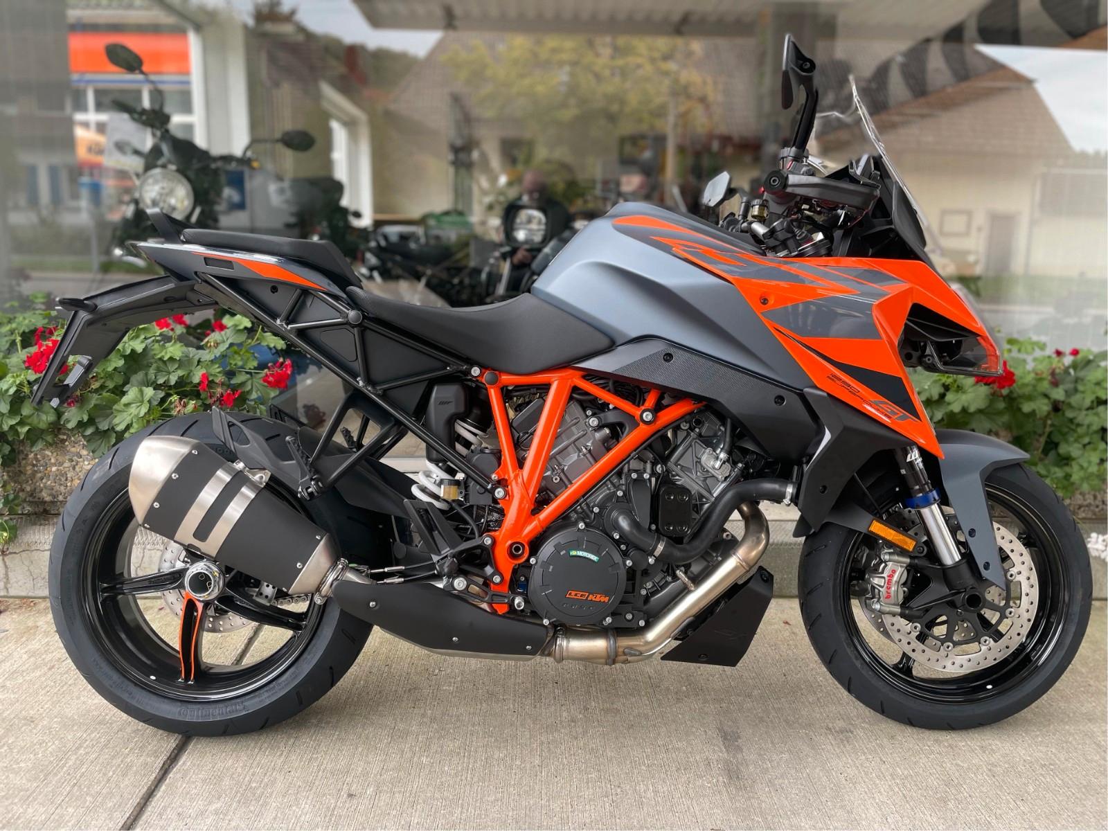 KTM 1290 Super Duke GT