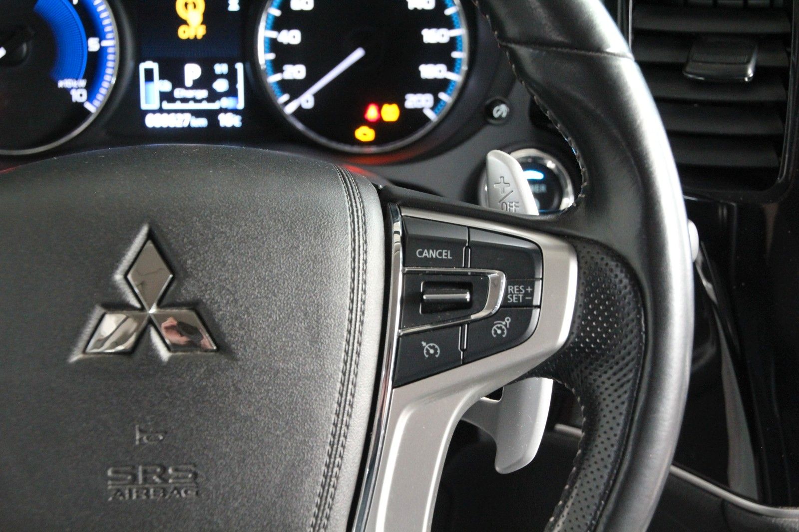 Fahrzeugabbildung Mitsubishi Outlander PHEV Basis Spirit 4WD