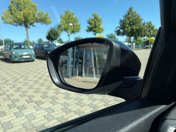 Peugeot 2008 1.2 PureTech 130 Allure KAMERALEDSHZG