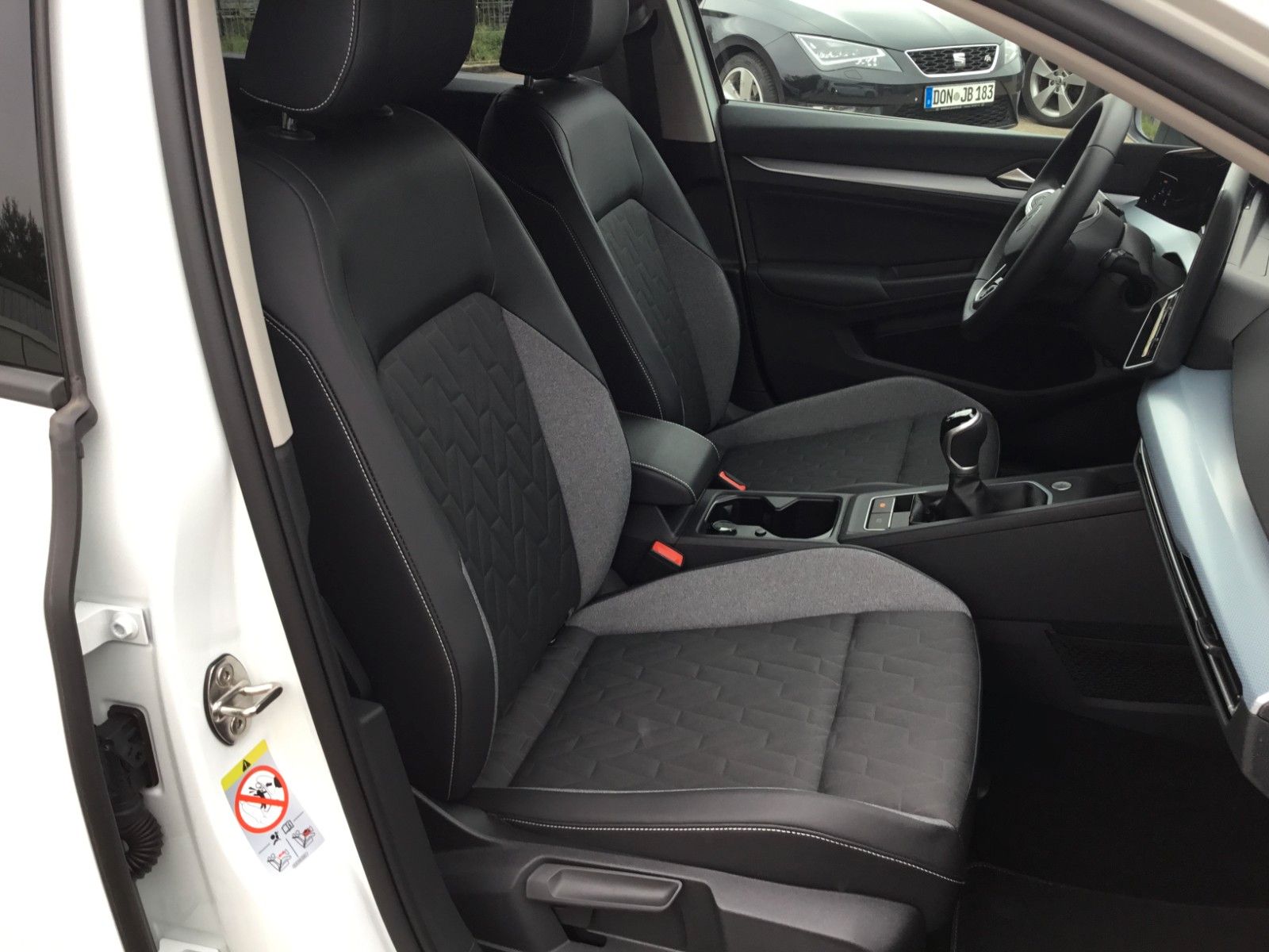 Fahrzeugabbildung Volkswagen Golf Goal 1.5 TSI+LED+Kamera+16"+AppConnect+ACC