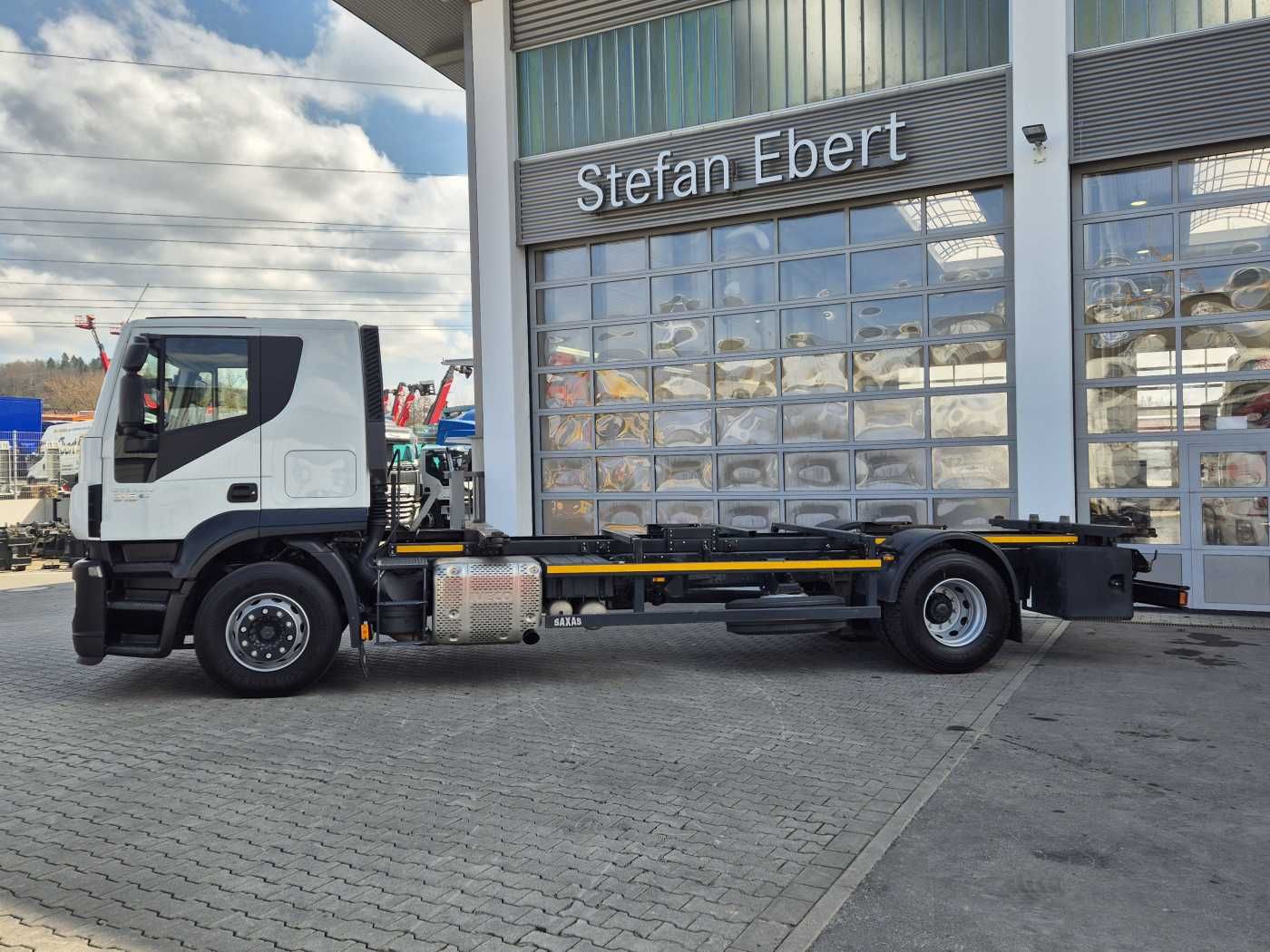 Fahrzeugabbildung Iveco Stralis AT190S31/P BDF Klima Standh. AHK Bett