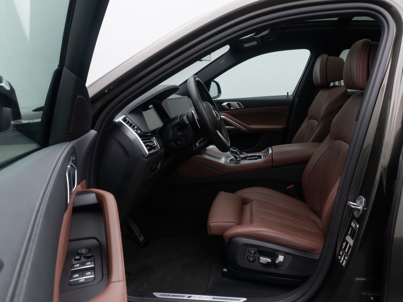 Fahrzeugabbildung BMW X6 M50i 360° HUD Belüftung Panorama Individual