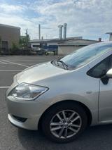 Toyota Auris 1,33-l-Dual-VVT-i - - Toyota Auris in Nürnberg