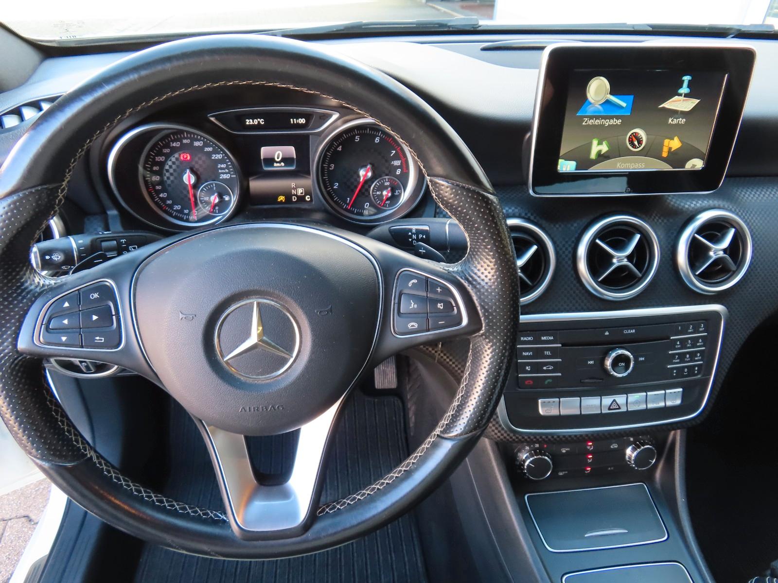 Mercedes-Benz A 250 4MATIC Urban 7G-DCT*Sitzheiz.*Navi*