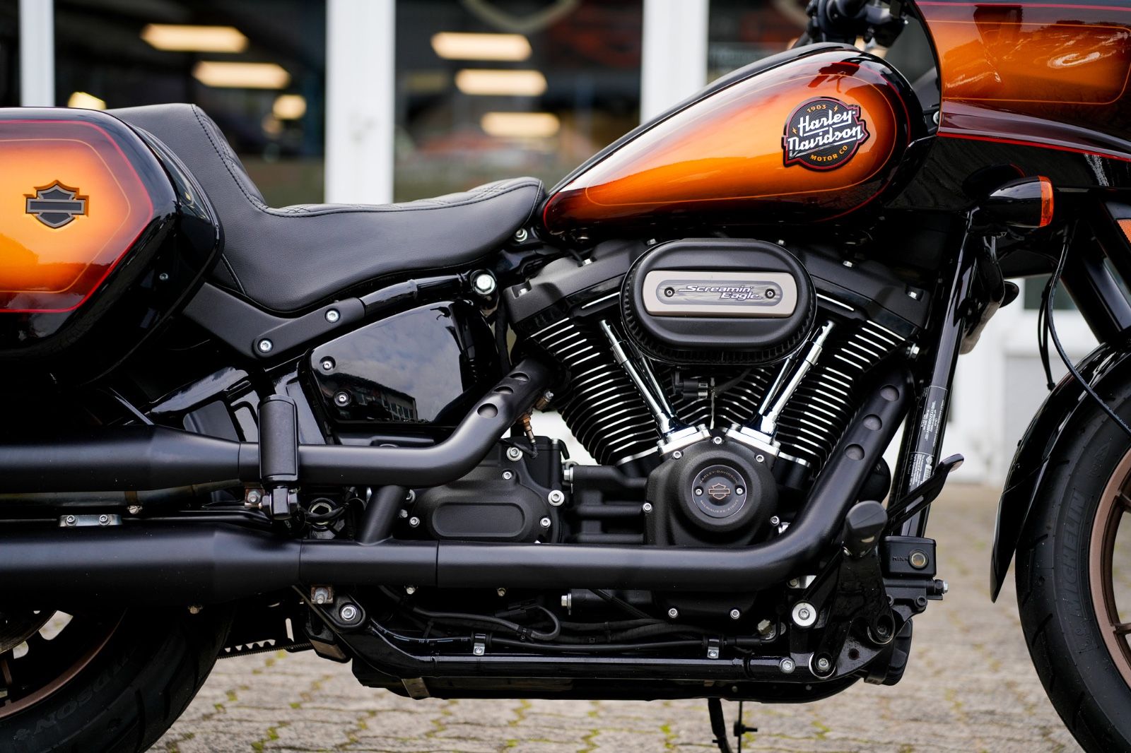 Fahrzeugabbildung Harley-Davidson FXLRST Low Rider ST 117 - HeinzBikes Clubstyle