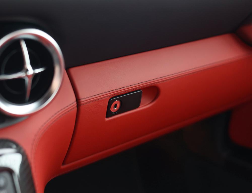 Mercedes-Benz SLS AMG