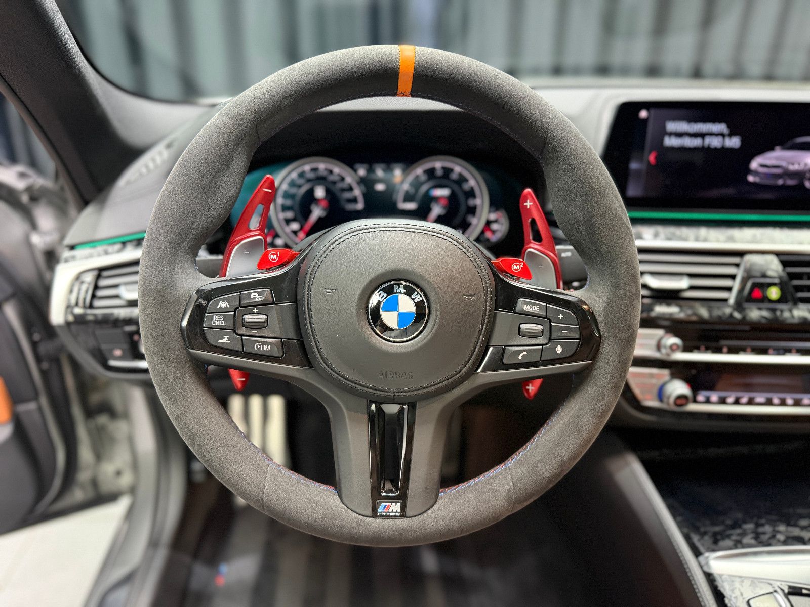 Fahrzeugabbildung BMW M5 Limousine|H&K|PANO|360°|M-DRIVERS|LCI