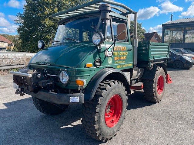 Mercedes-Benz Unimog U 406 schw. Forstausführg, 3-Seitenkipper