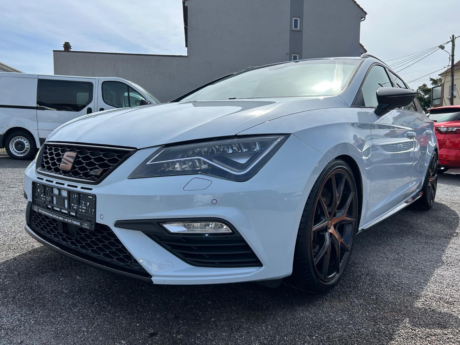 Seat Leon ST Cupra 300 4DRIVE ACC + KAMERA