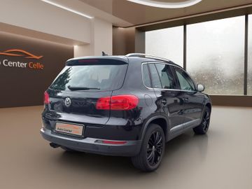 Volkswagen Tiguan - 4